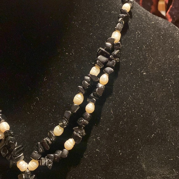 Black and white beaded Multi strand necklace with twist closure. Bracelet - Picture 3 of 10